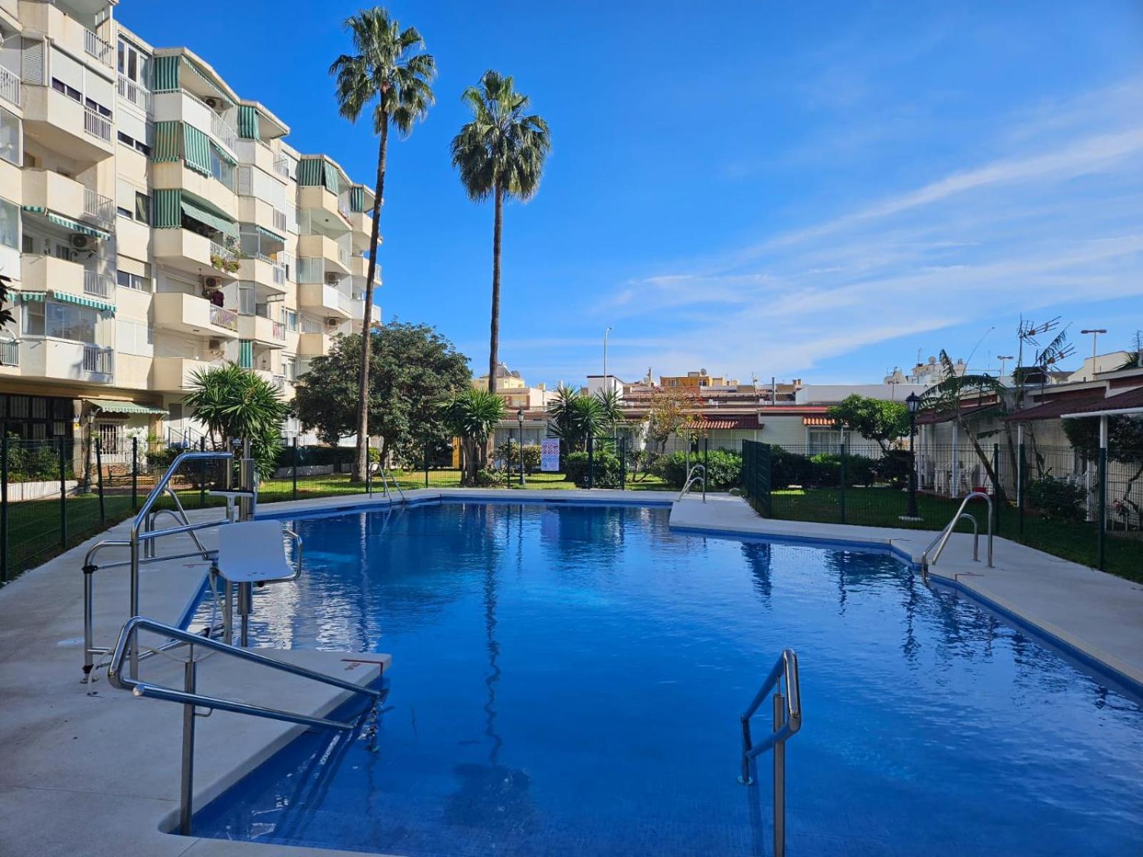 Playa Carihuela By Hdc Apartments Torremolinos Exterior photo